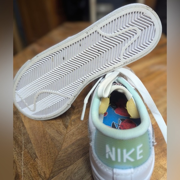 Do NOT Buy For @Adickerson Only Nike Sneakers SILVER Swoosh blaze sneakers - Picture 2 of 4